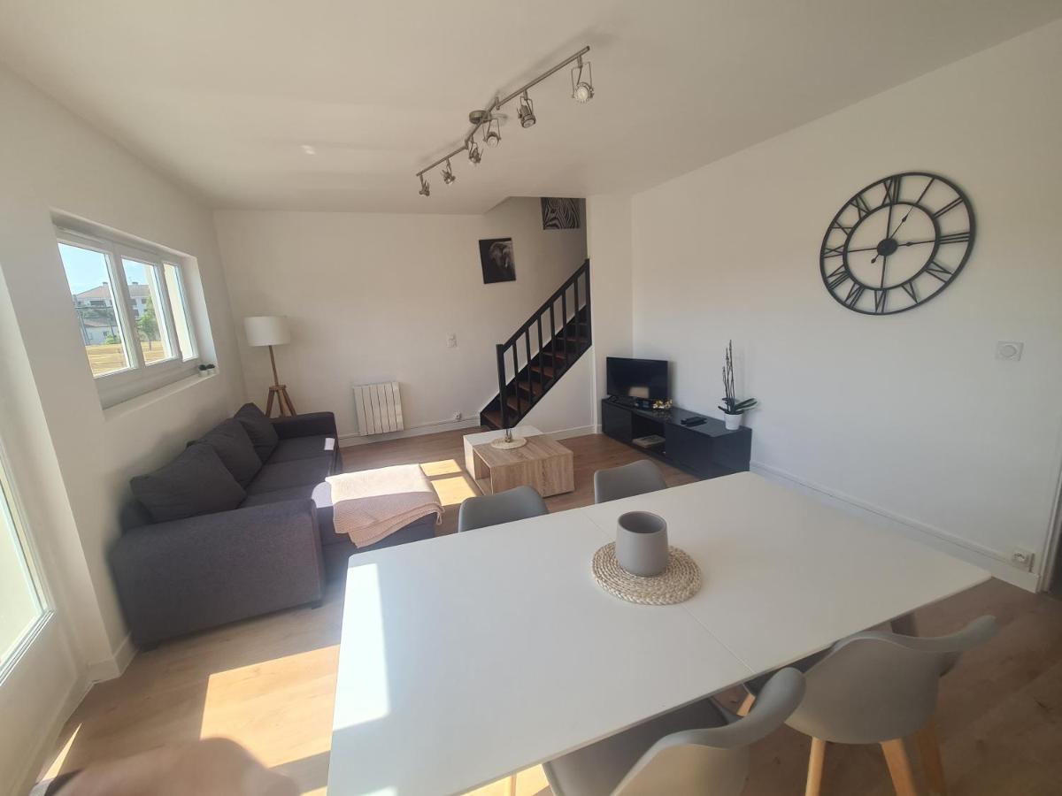 Duplex Familial Proche Gare Et Hyper Centre Ville Villepreux Kültér fotó